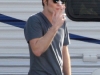robert-pattinson-durante-una-pausa-sul-set-di-twilight-new-moon-108306.jpg