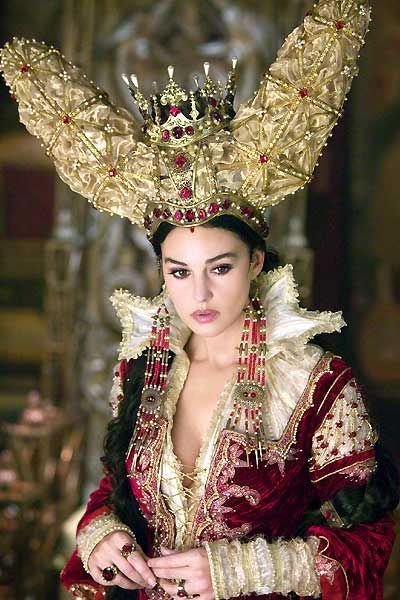 Monica Bellucci ancora una volta...strega!  