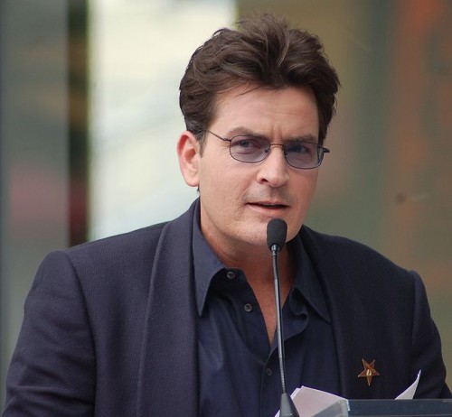 Charlie Sheen Ã¨ finito in rehab  