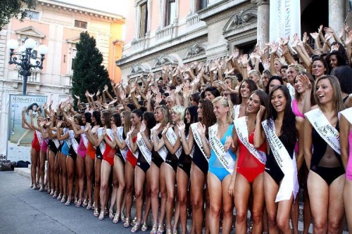 Anticipazioni Miss Italia 2012: tutti gli ospiti delle due puntate...  