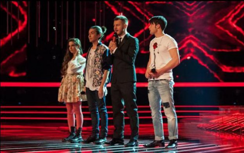X Factor 6, lite furibonda tra Arisa, Elio e Simona Ventura  
