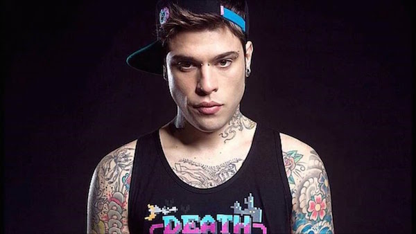 Da X-Factor alle librerie il passo Ã¨ breve: il primo libro di Fedez  